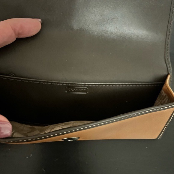 Coach SoHo Tan Leather Wallet/Case with Buckle - Picture 7 of 8
